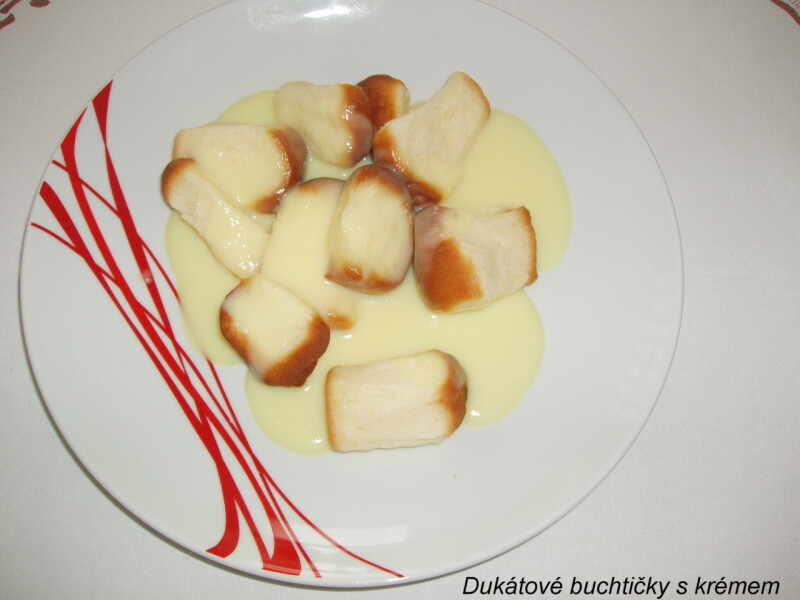 Dukátové buchtičky s krémem